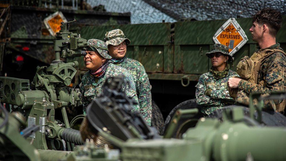 KAMANDAG 6 artillery live fire