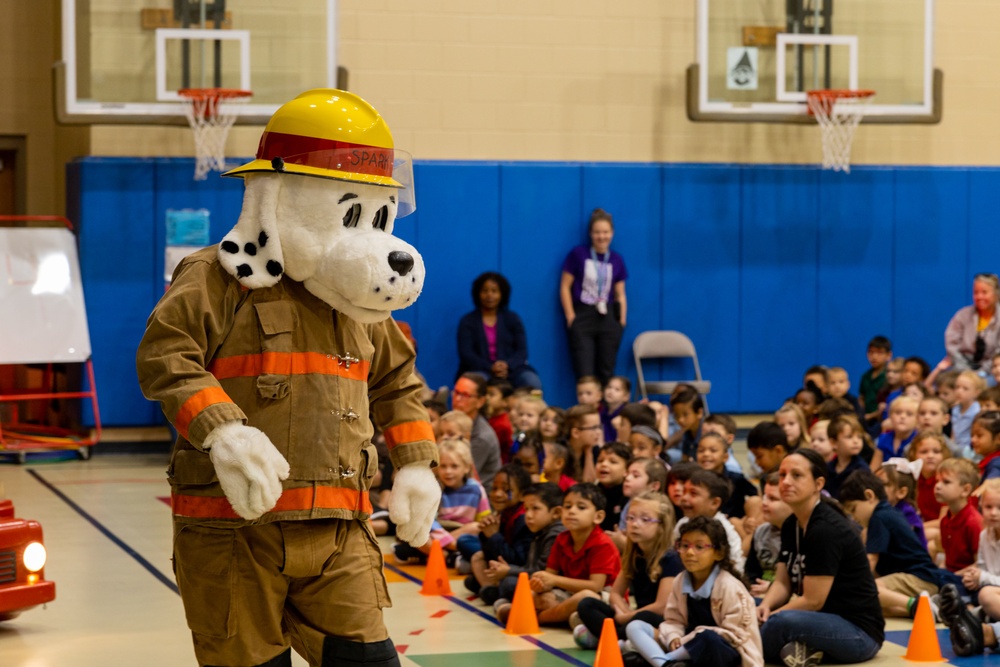 MCB Camp Lejeune FESD Puppet Show at Tarawa Terrace Elementary School