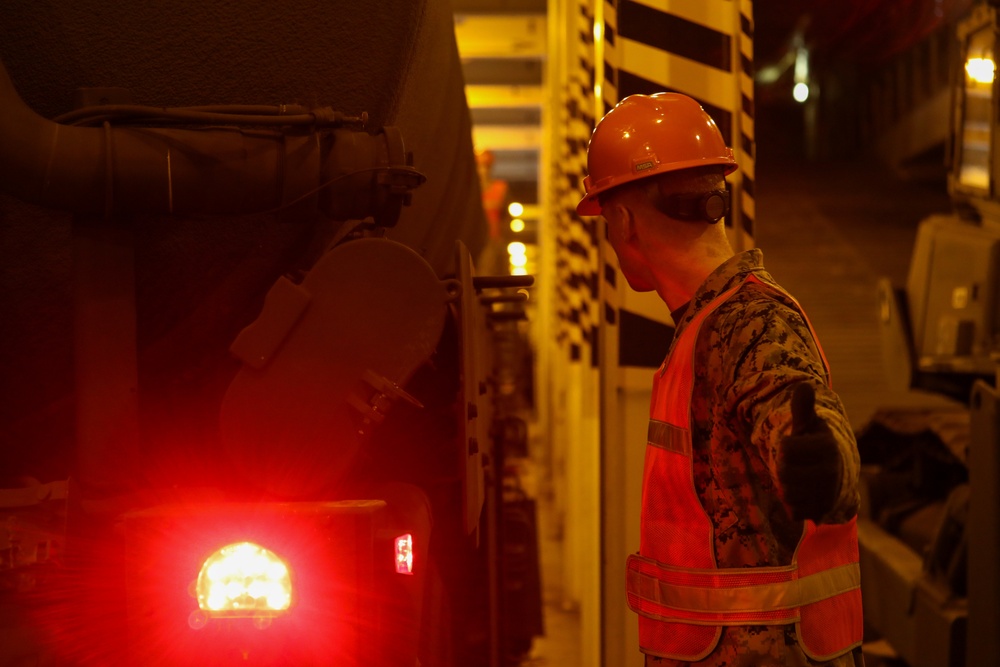 Resolute Dragon 22 | Marines and Sailors on USNS Dahl Execute Maritime Pre-positioning Force Offload Efforts