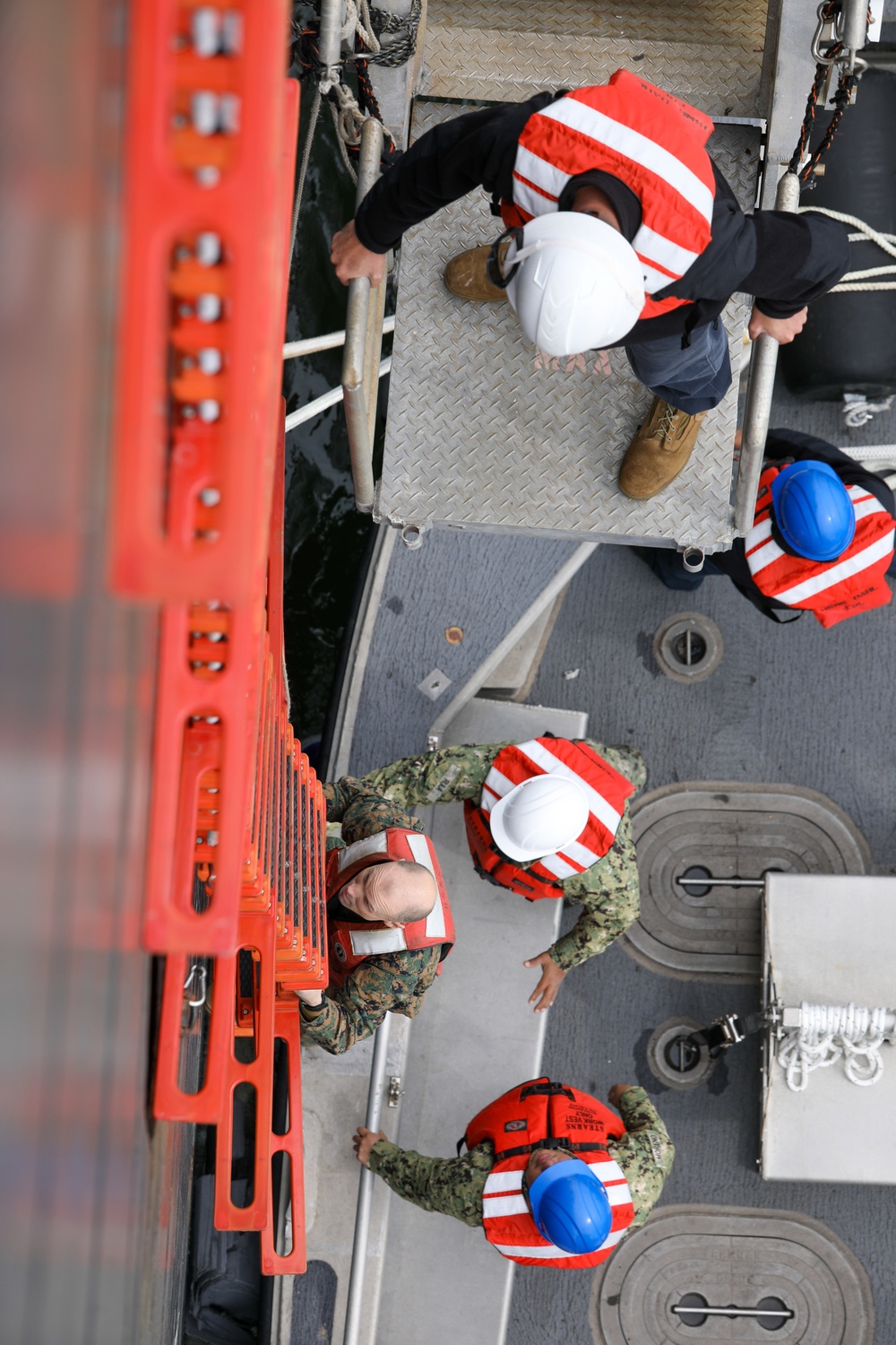 Resolute Dragon 22 | Marines and Sailors on USNS Dahl Execute Maritime Pre-positioning Force Offload Efforts