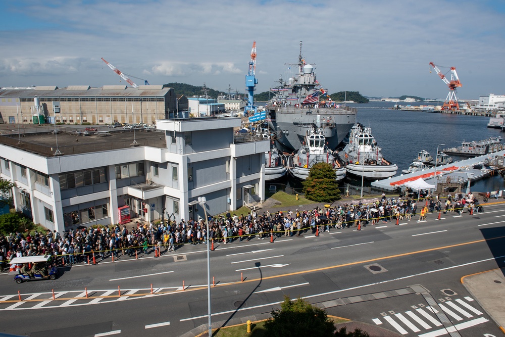 USS Blue Ridge Participates in Commander Fleet Activities Yokosuka’s Friendship Day Celebration