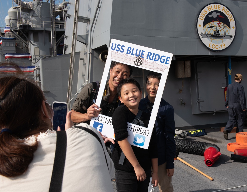 USS Blue Ridge Participates in Commander Fleet Activities Yokosuka’s Friendship Day Celebration