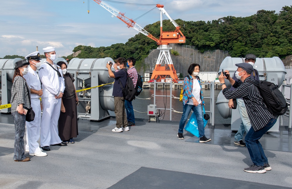 USS Blue Ridge Participates in Commander Fleet Activities Yokosuka’s Friendship Day Celebration