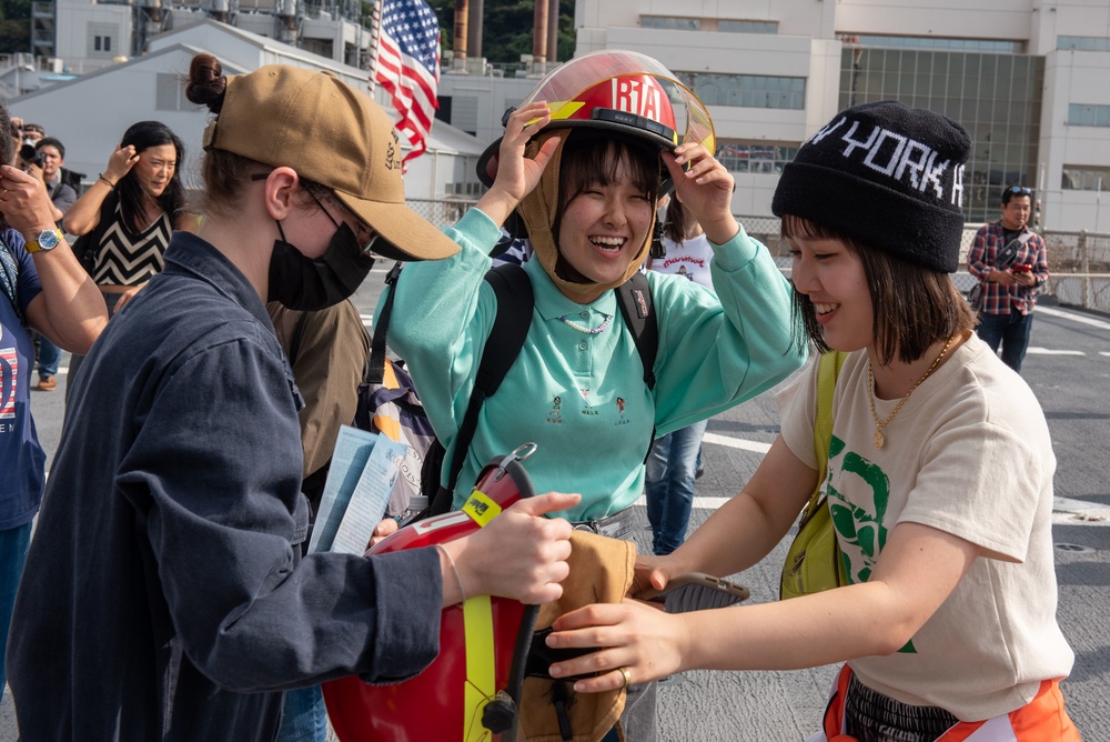 USS Blue Ridge Participates in Commander Fleet Activities Yokosuka’s Friendship Day Celebration