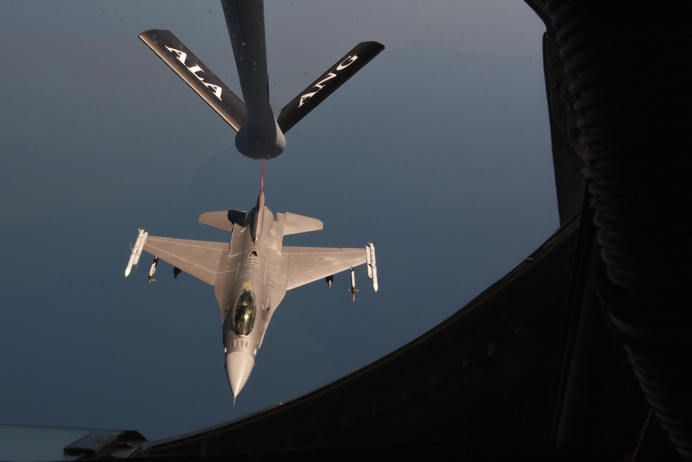 KC-135 Refuels F-16 Falcons and F-115 Eagles