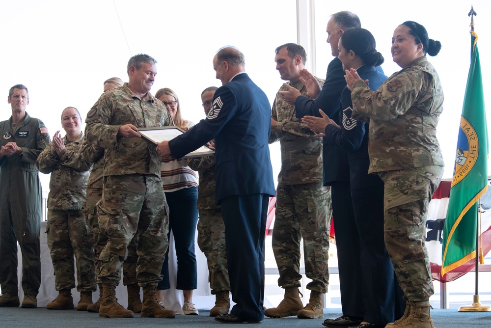 Washington ANG State Command Chief retires after 35 years of military service