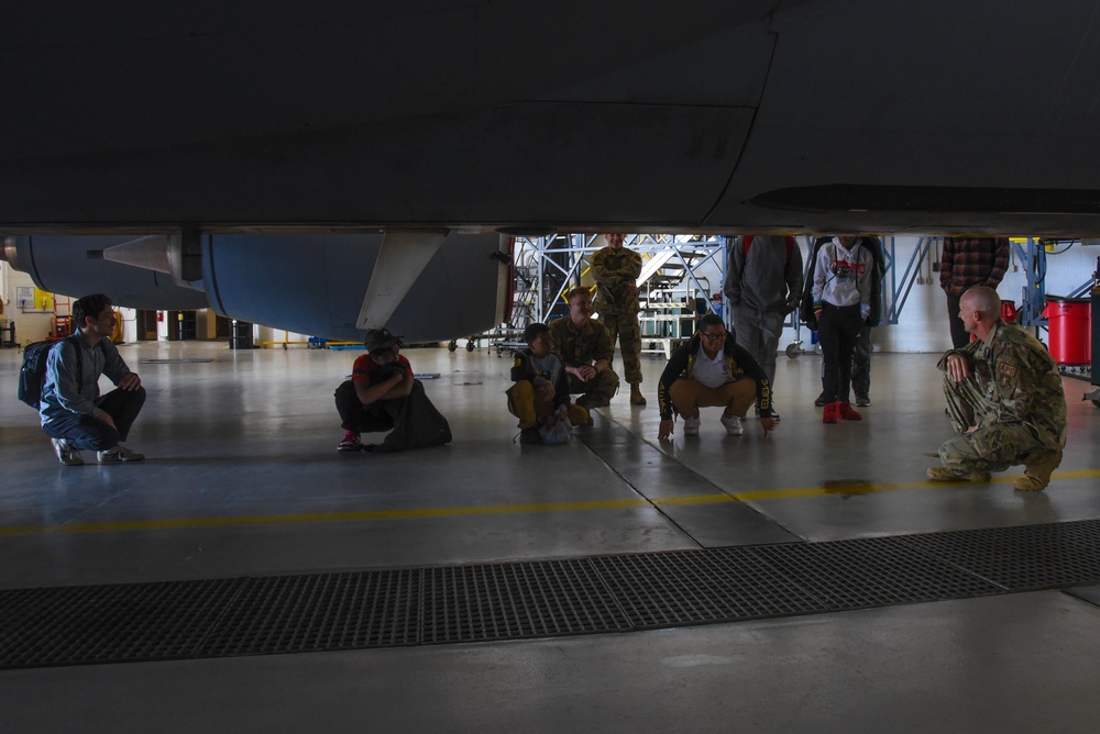 117th Air Refueling Wing hosts an AIM Flight