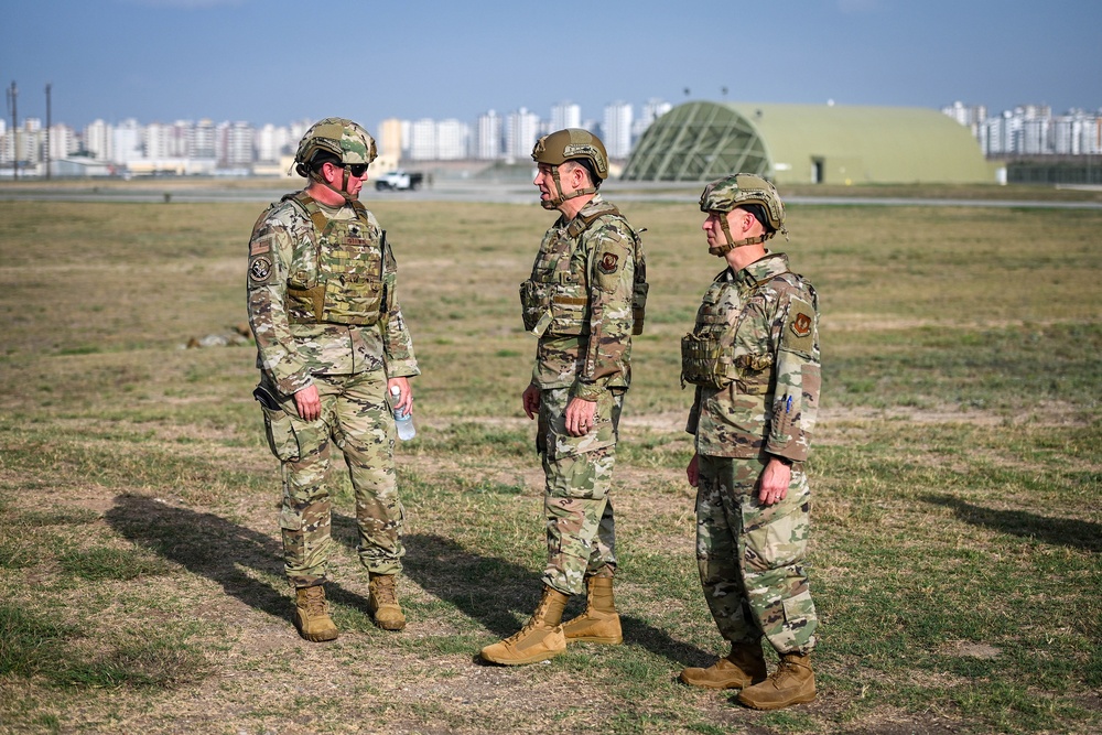 Incirlik AB leaders welcome DCOM USAFE-AFAFRICA