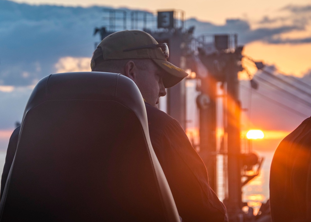 USS Wayne E. Meyer Commanding Officer Supervises Underway Replenishment