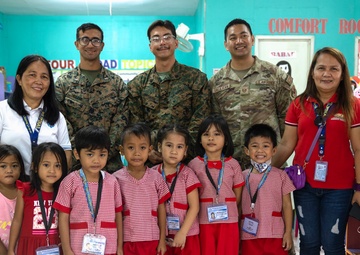 11th MEU conducts civil affairs engagement with Philippine daycares