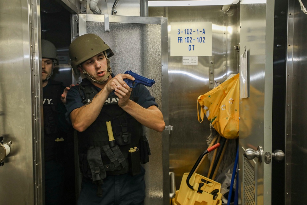 USS Higgins Conducts Anti-terrorism Drill