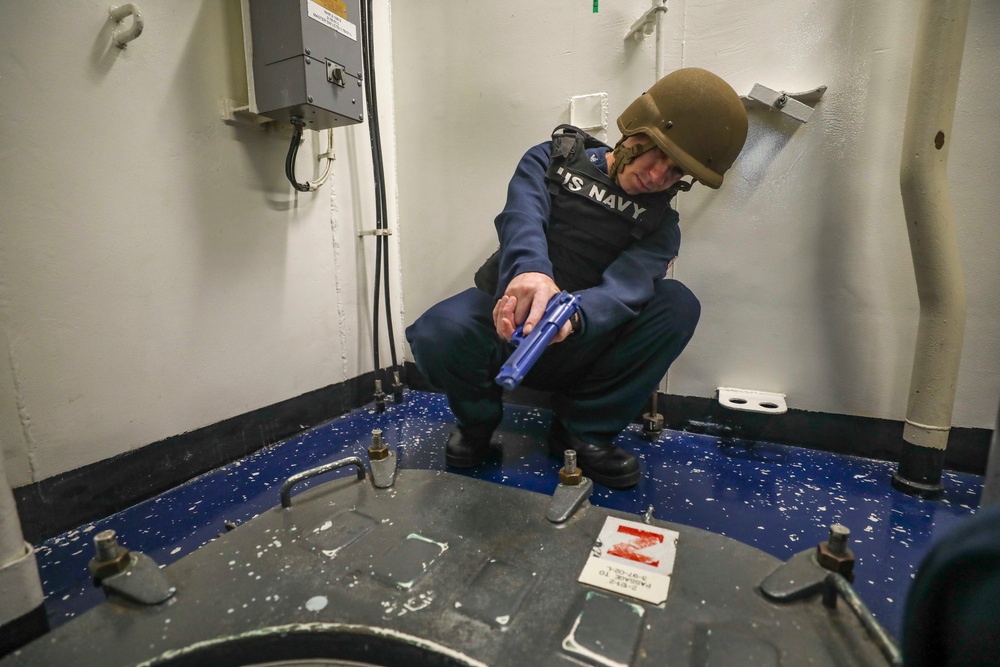 USS Higgins Conducts Anti-terrorism Drill