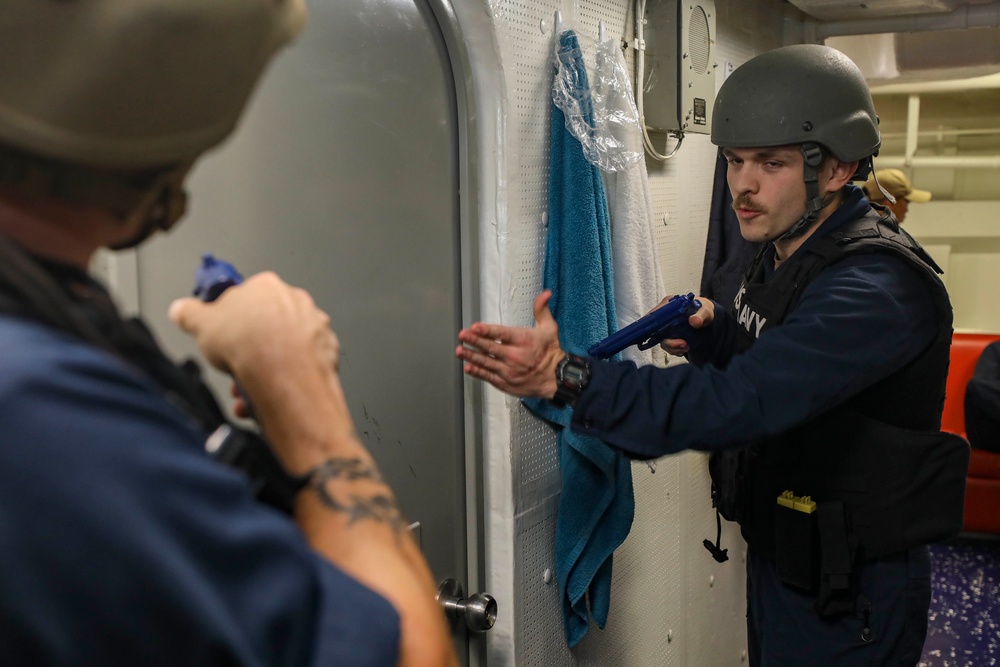 USS Higgins Conducts Anti-terrorism Drill