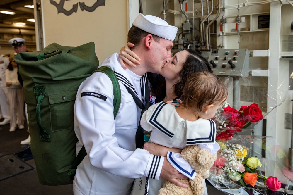 USS Arlington returns to Norfolk, Virginia after seven-month deployment