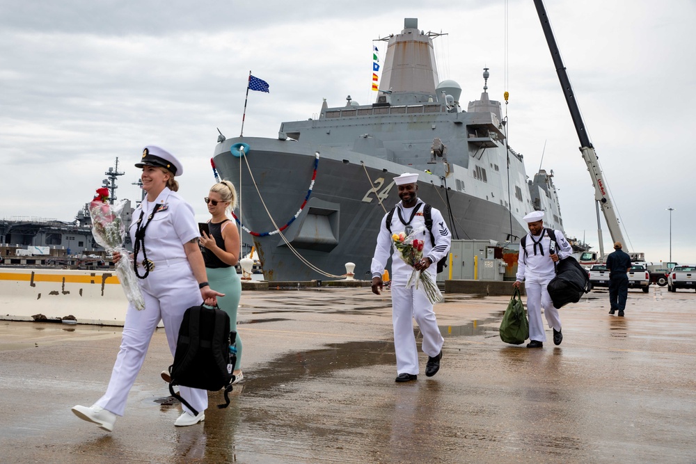 USS Arlington returns to Norfolk, Virginia after seven-month deployment