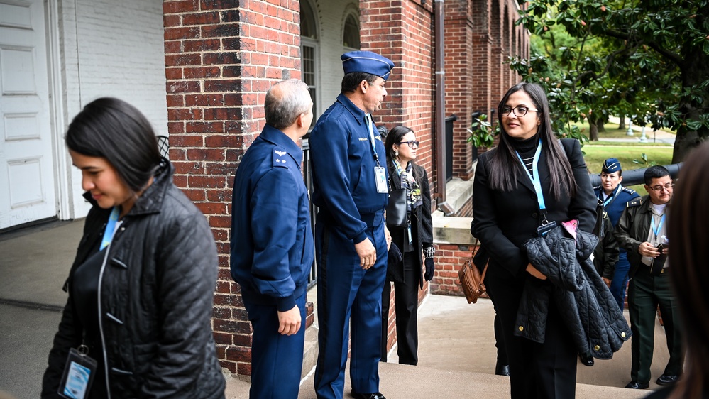 Honduraan CDN Visits the IADC