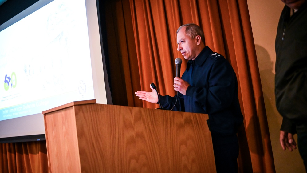 Honduraan CDN Visits the IADC