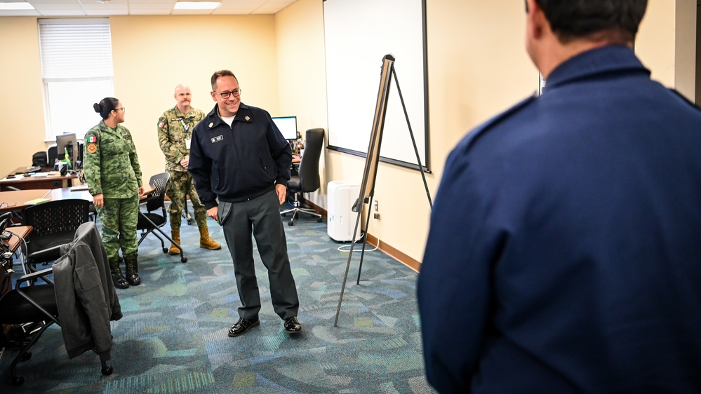 Honduraan CDN Visits the IADC