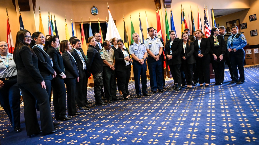 Honduraan CDN Visits the IADC