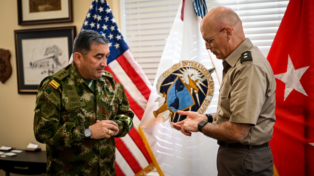 Colombian Defense Attache Visits the IADC