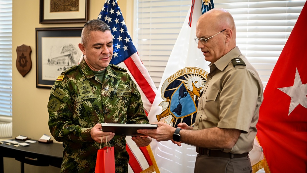 Colombian Defense Attache Visits the IADC