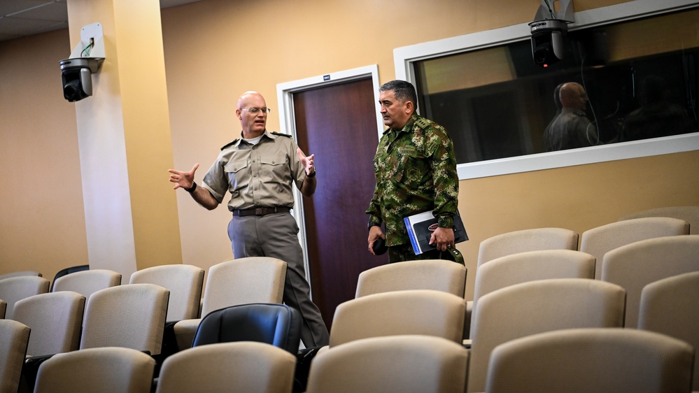 Colombian Defense Attache Visits the IADC