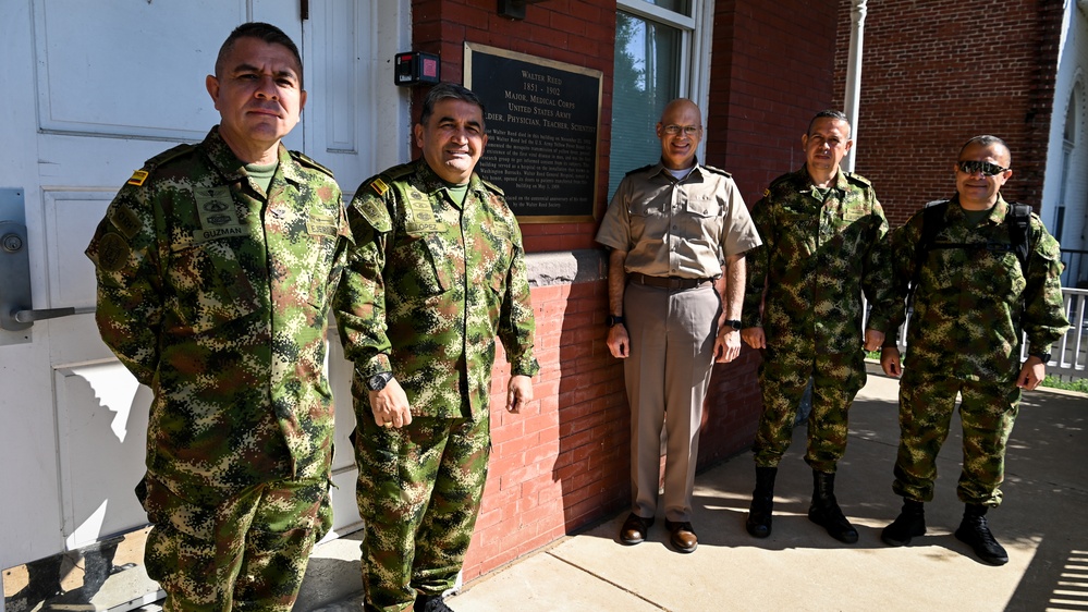 Colombian Defense Attache Visits the IADC