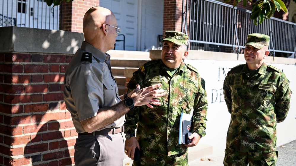 Colombian Defense Attache Visits the IADC