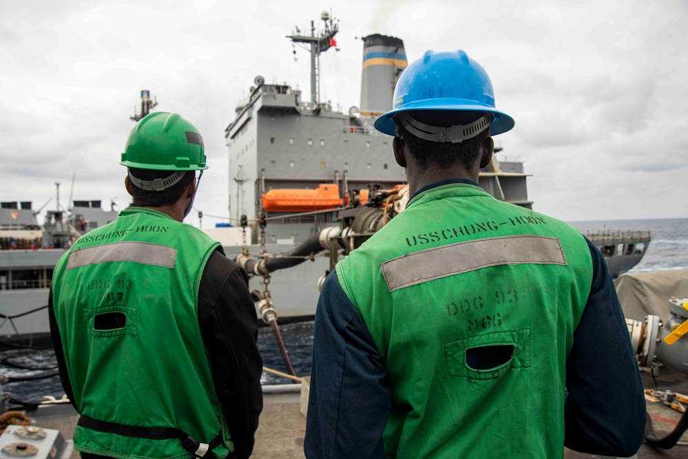 Chung-Hoon Replenishment at Sea
