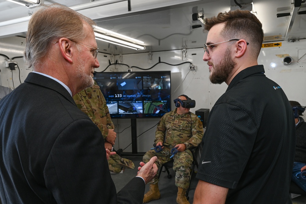 Demo event ‘illuminates’ innovative tech solutions for Hanscom programs