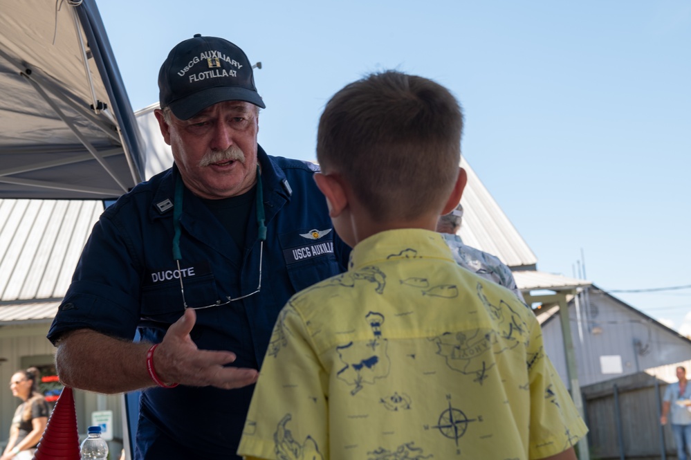 Coast Guard Auxiliary supports the Madisonville Wooden Boat Festival