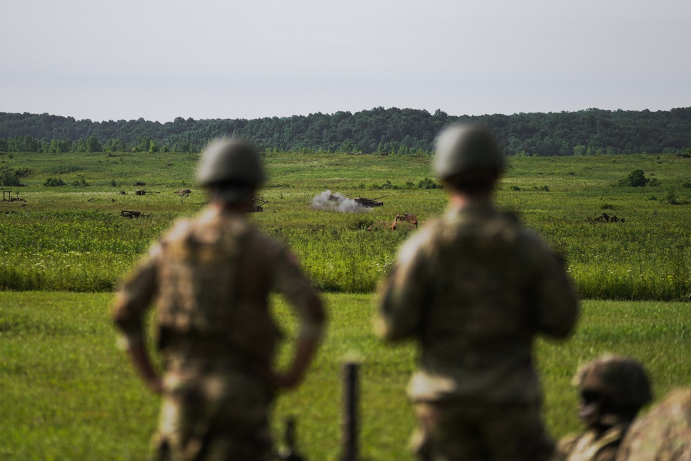 1-151 Infantry Regiment Conduct Mortar Training