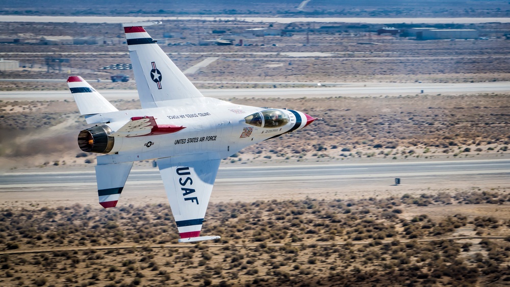 Edwards AFB hosts 2022 Aerospace Valley Open House, Air Show and STEM Expo