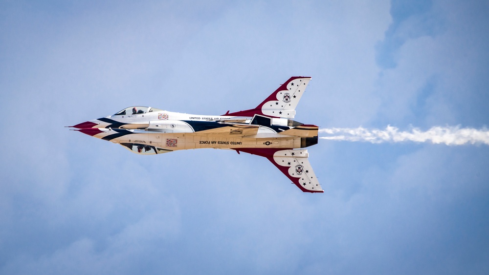 Edwards AFB hosts 2022 Aerospace Valley Open House, Air Show and STEM Expo