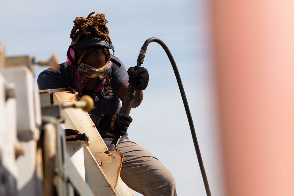 U.S. civilian mariner conducts preservation during RD22