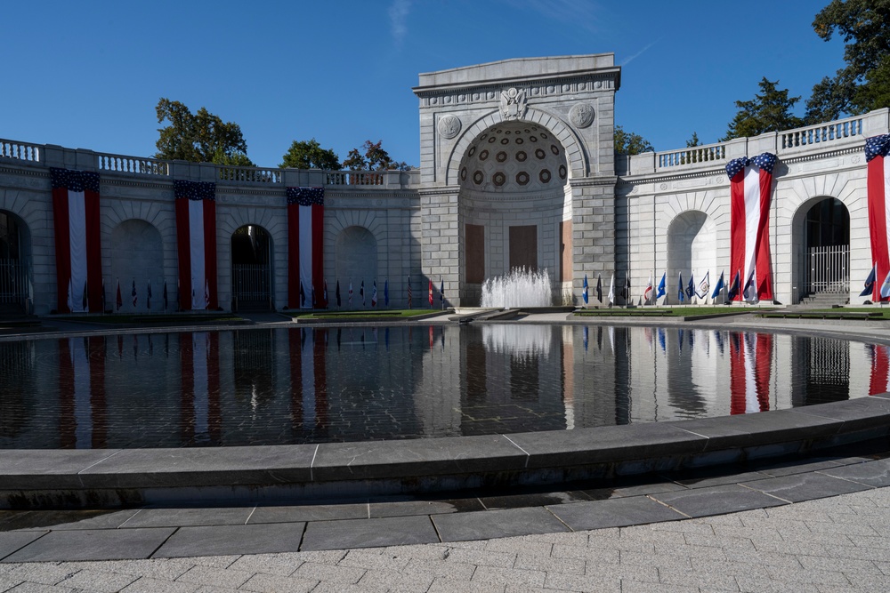 SECDEF Hosts 25th Anniversary Ceremony for Military Women's Memorial