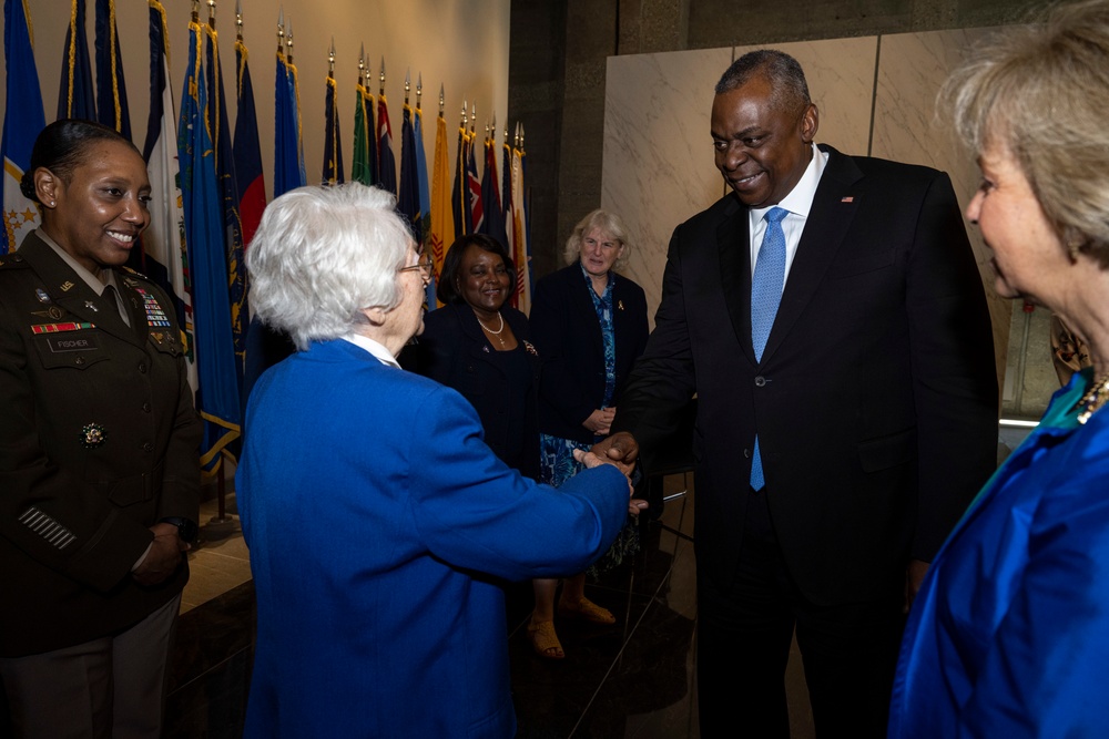 SECDEF Hosts 25th Anniversary Ceremony for Military Women's Memorial