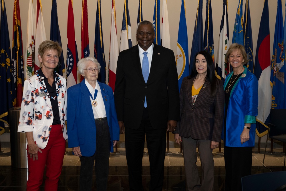 SECDEF Hosts 25th Anniversary Ceremony for Military Women's Memorial