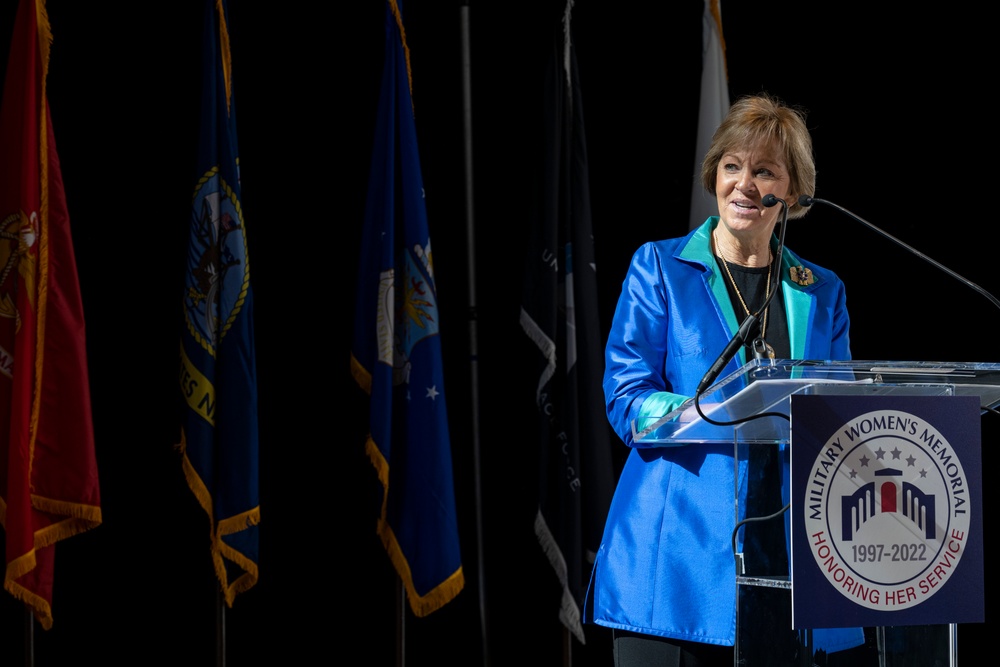 SECDEF Hosts 25th Anniversary Ceremony for Military Women's Memorial