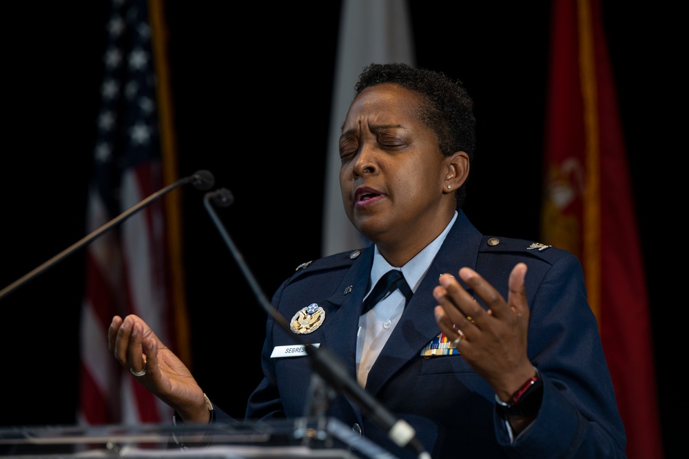 SECDEF Hosts 25th Anniversary Ceremony for Military Women's Memorial