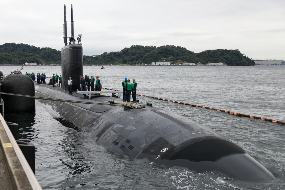 USS Springfield Makes Port Visit to Fleet Activities Yokosuka