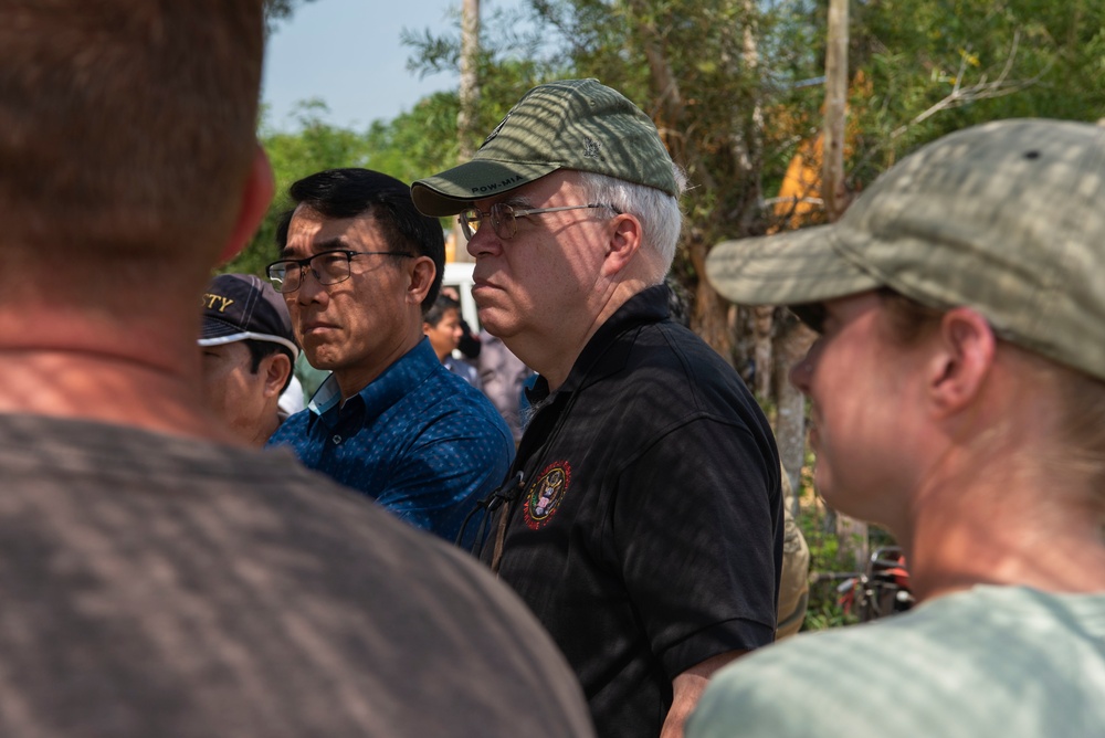 United States Ambassador to the Lao People’s Democratic Republic visits DPAA Recovery Site