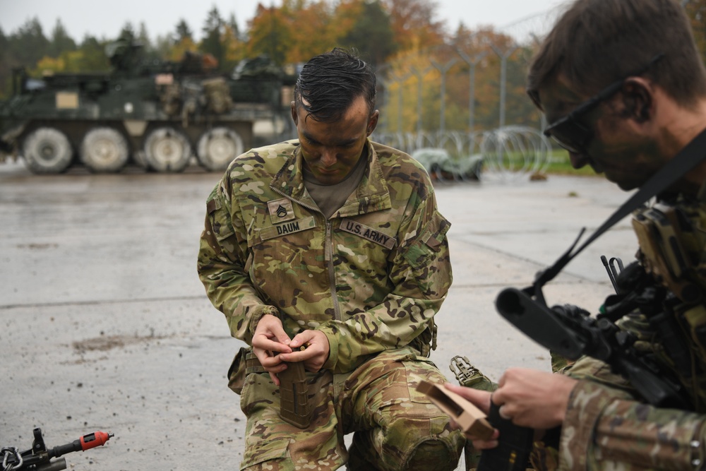 1/2 CR conduct Squad Live Fire