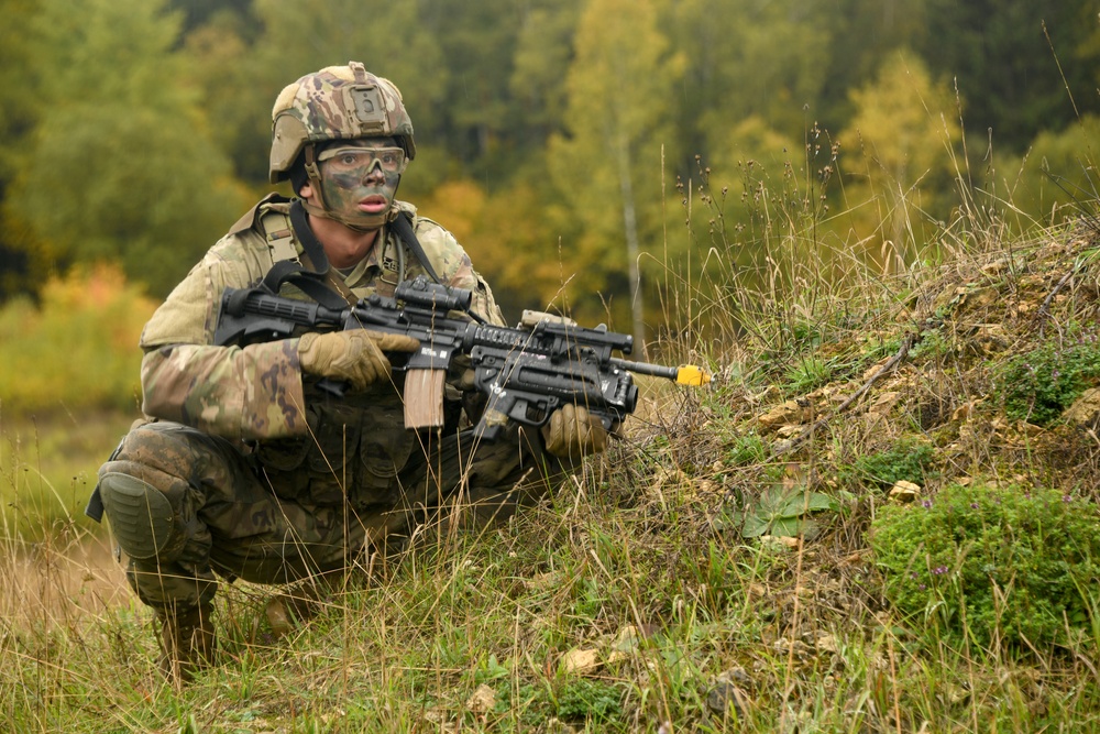 DVIDS - Images - 1/2 CR conduct Squad Live Fire [Image 9 of 23]