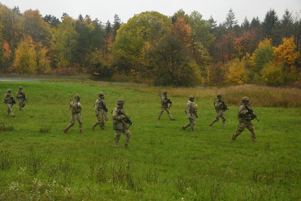 1/2 CR conduct Squad Live Fire