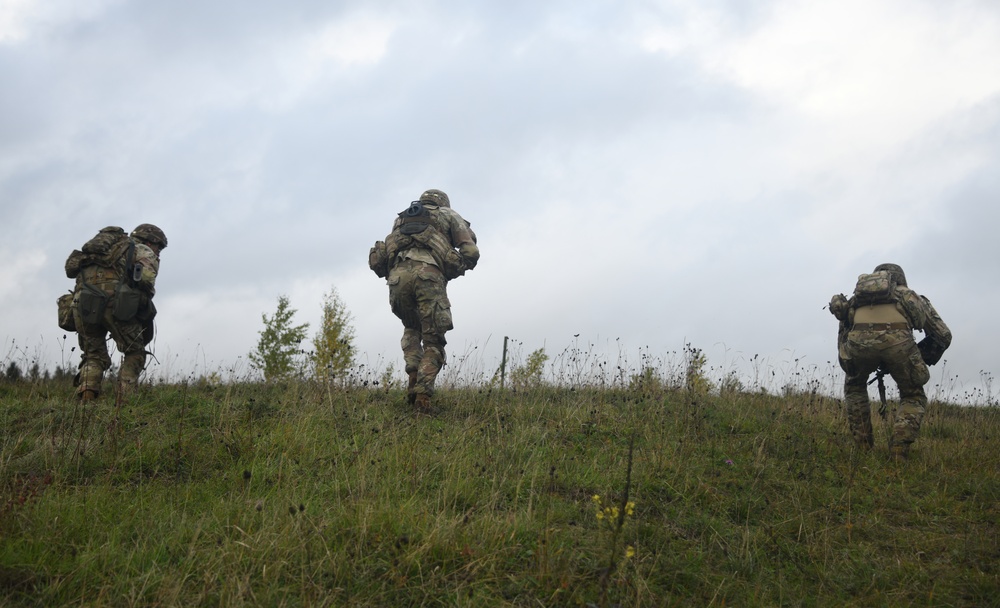 1/2 CR conduct Squad Live Fire