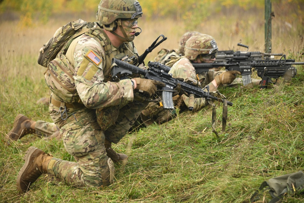 1/2 CR conduct Squad Live Fire