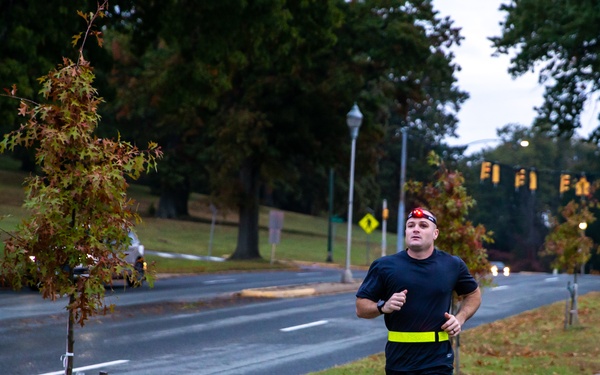 Master Sgt. Trains For 47th Marine Corps Marathon