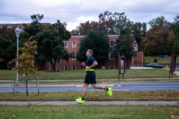 Master Sgt. Trains For 47th Marine Corps Marathon