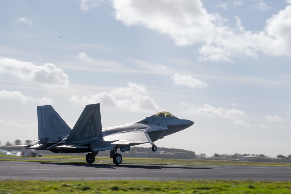 90th EFS arrive in the Netherlands